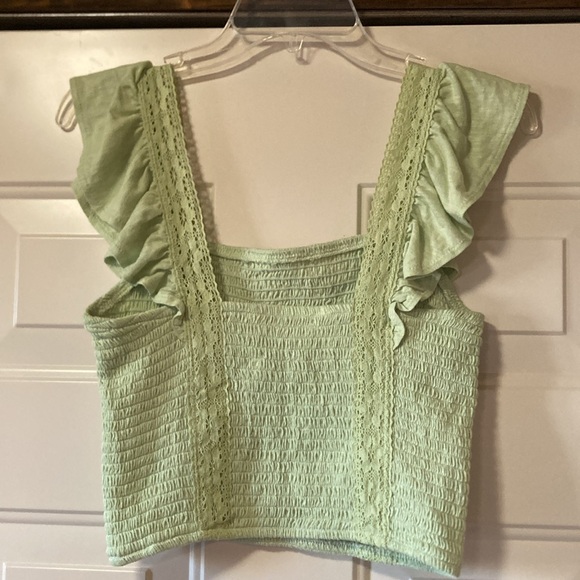 Small SO Brand Pale Green Smocked Crop Top - Picture 7 of 9